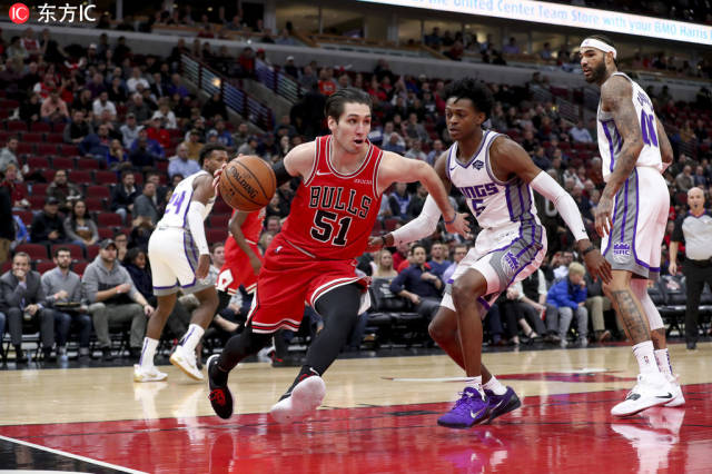 直塞与斜传 直塞与斜传